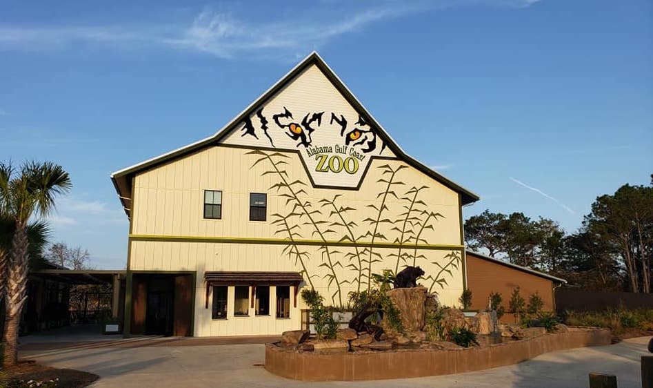 Alabama Gulf Coast Zoo Travel | Zoo and Wildlife Sanctuary 