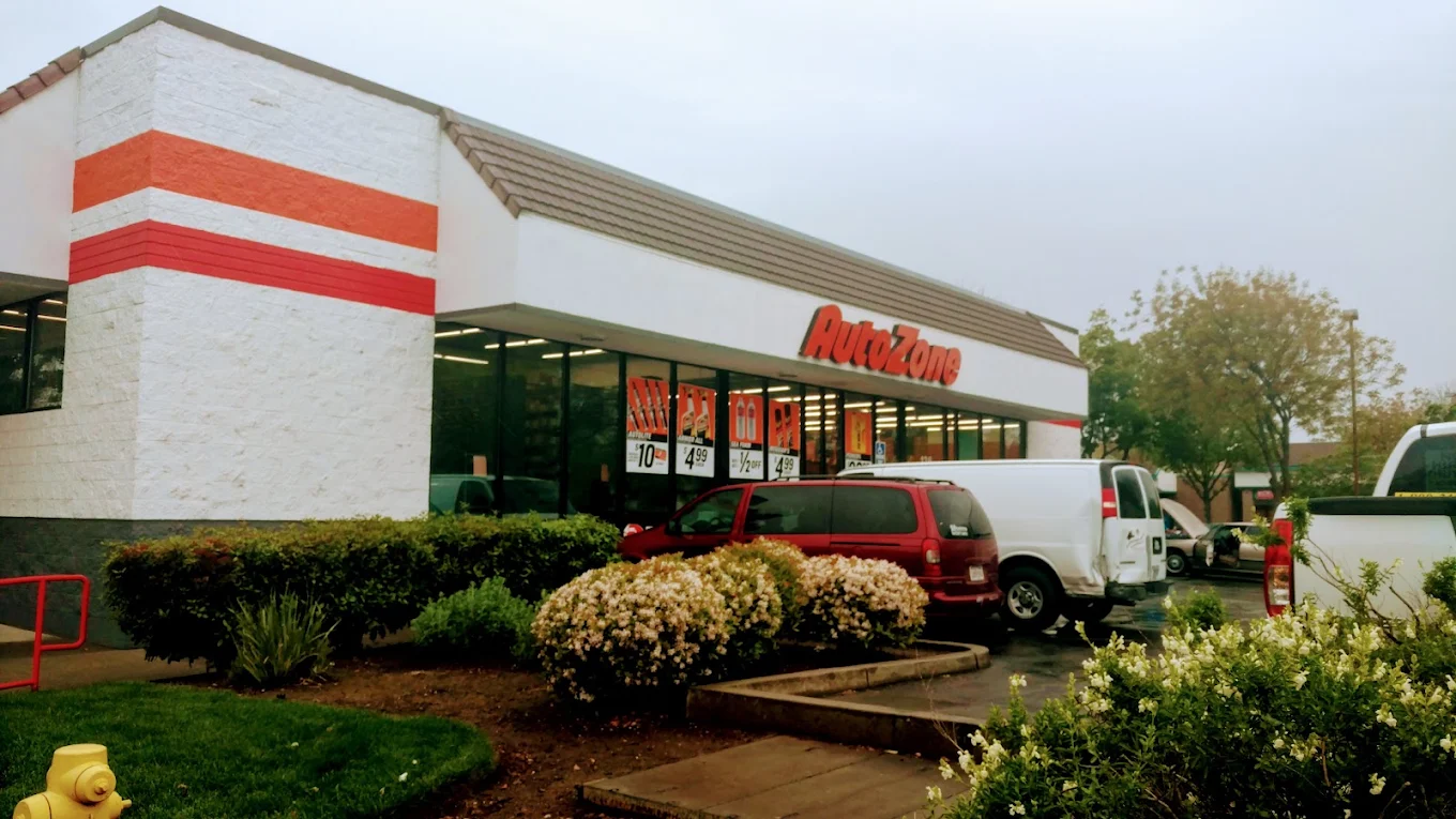 AutoZone 8 | Store