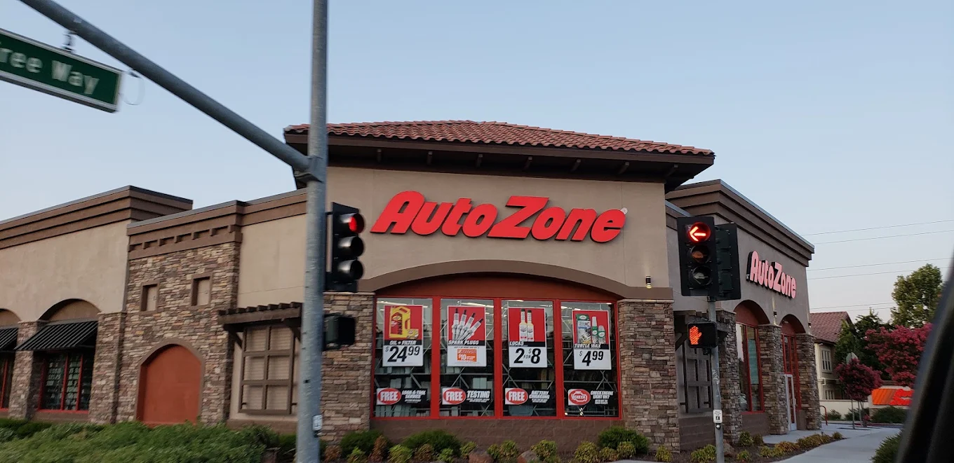 AutoZone 8 | Store
