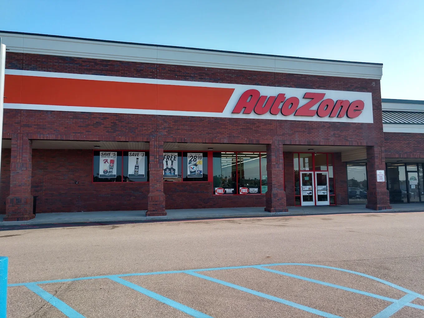 AutoZone 8 | Store