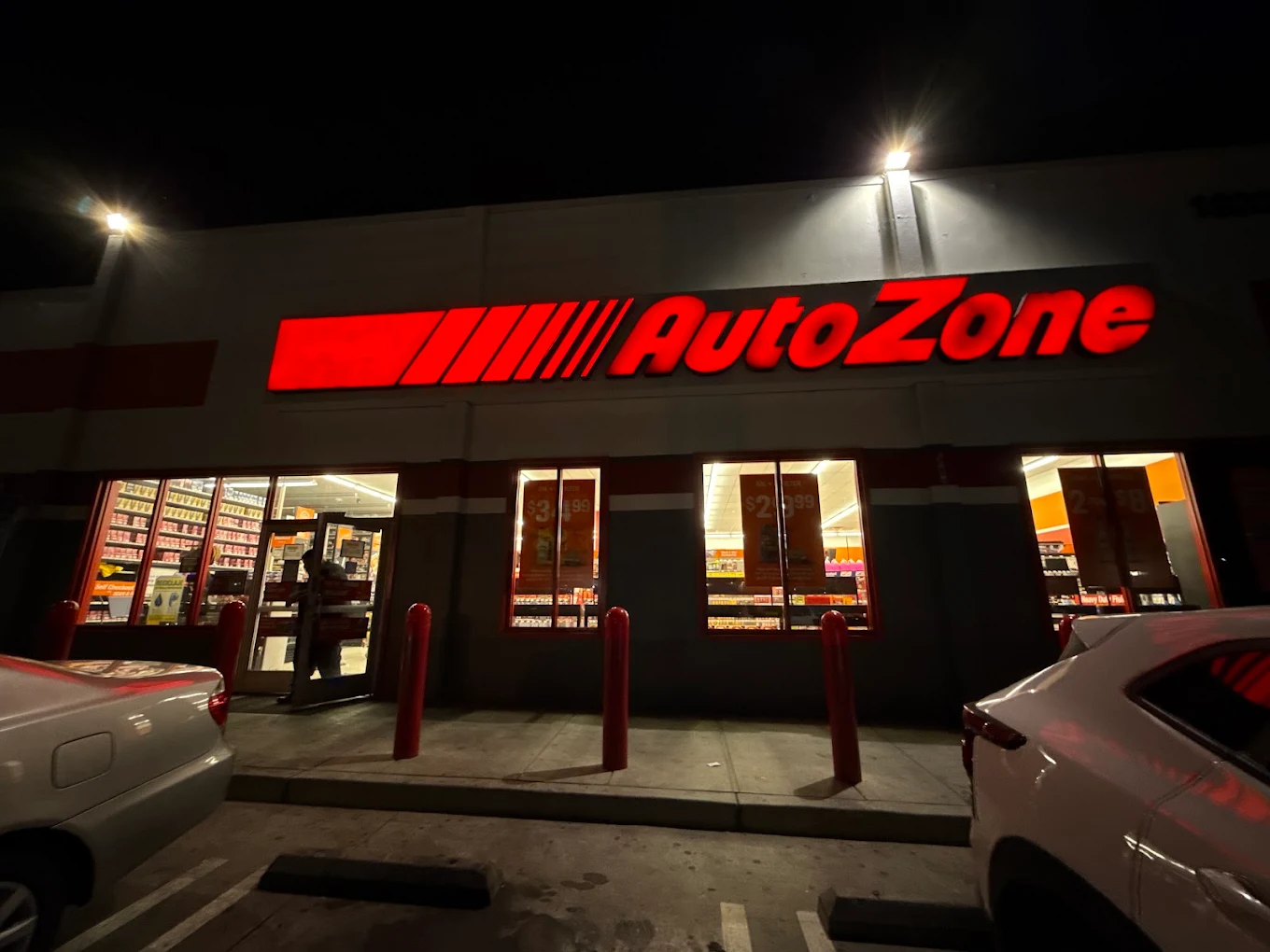 AutoZone 8 | Store