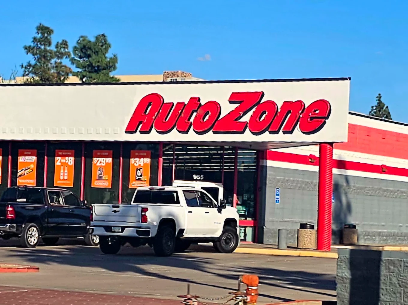 AutoZone 8 | Store