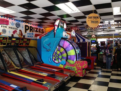 Happy Days Family Fun Center Entertainment | Amusement Park