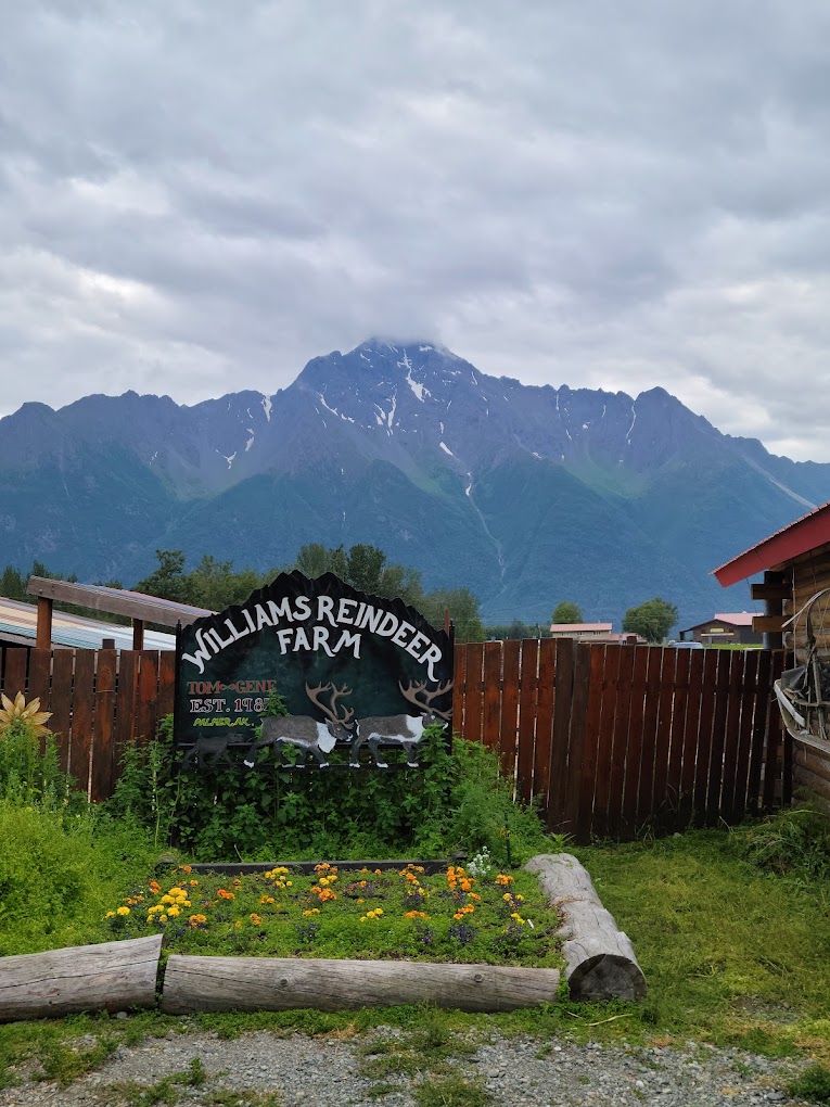 REINDEER FARM Travel | Zoo and Wildlife Sanctuary 