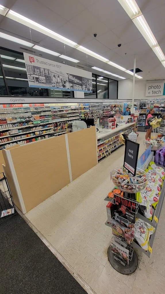 Walgreen Shopping | Store