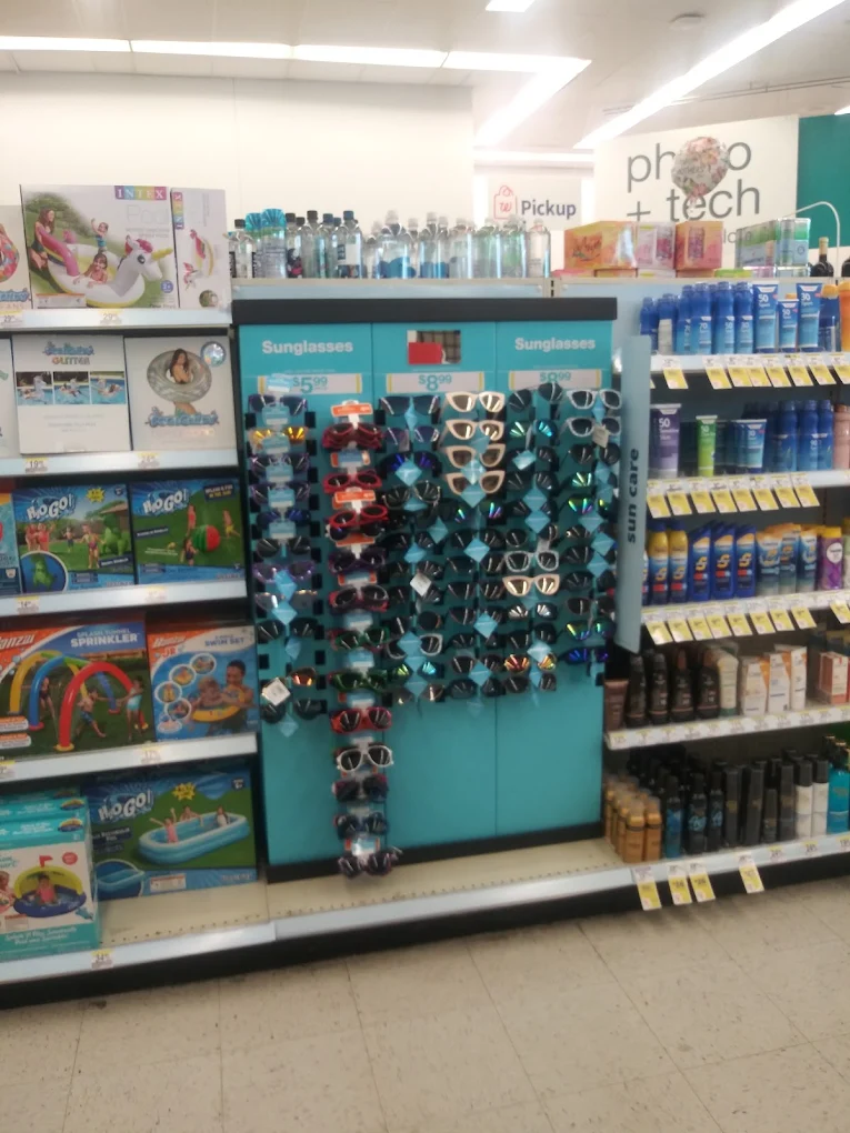 Walgreen Shopping | Store