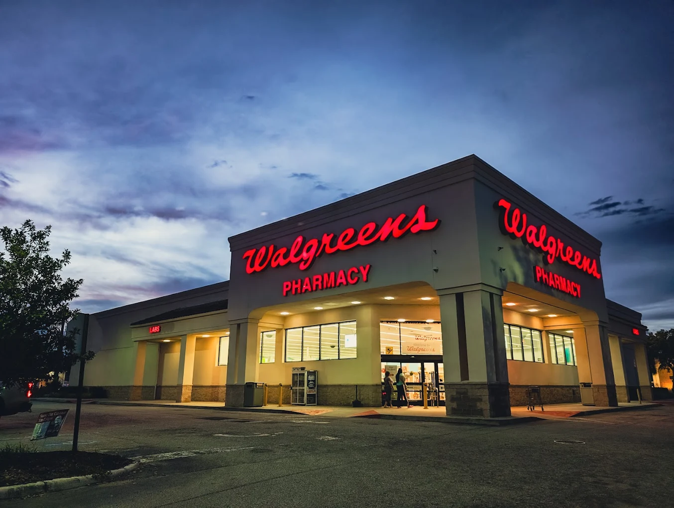 Walgreen Shopping | Store
