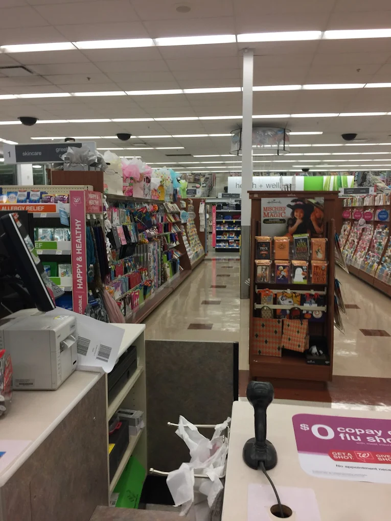 Walgreen Shopping | Store