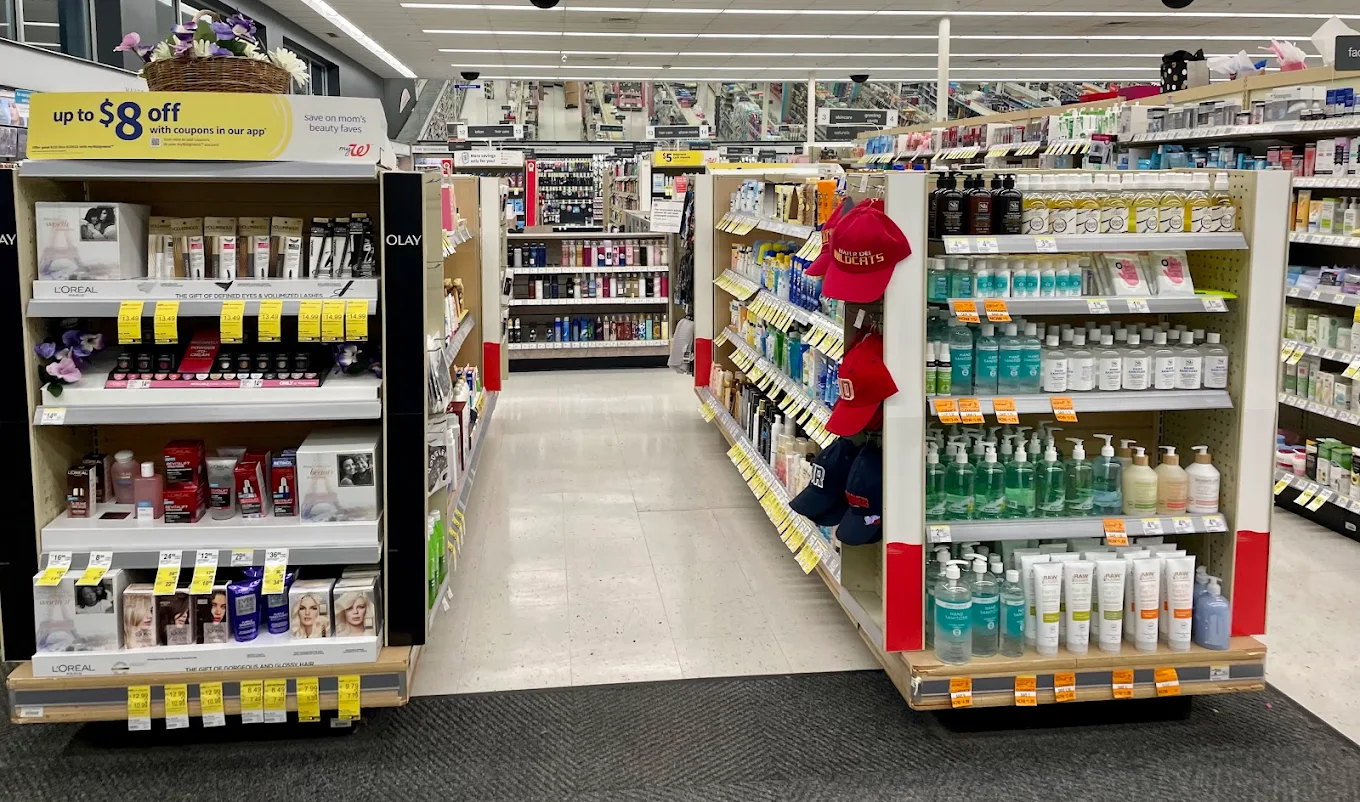 Walgreen Shopping | Store