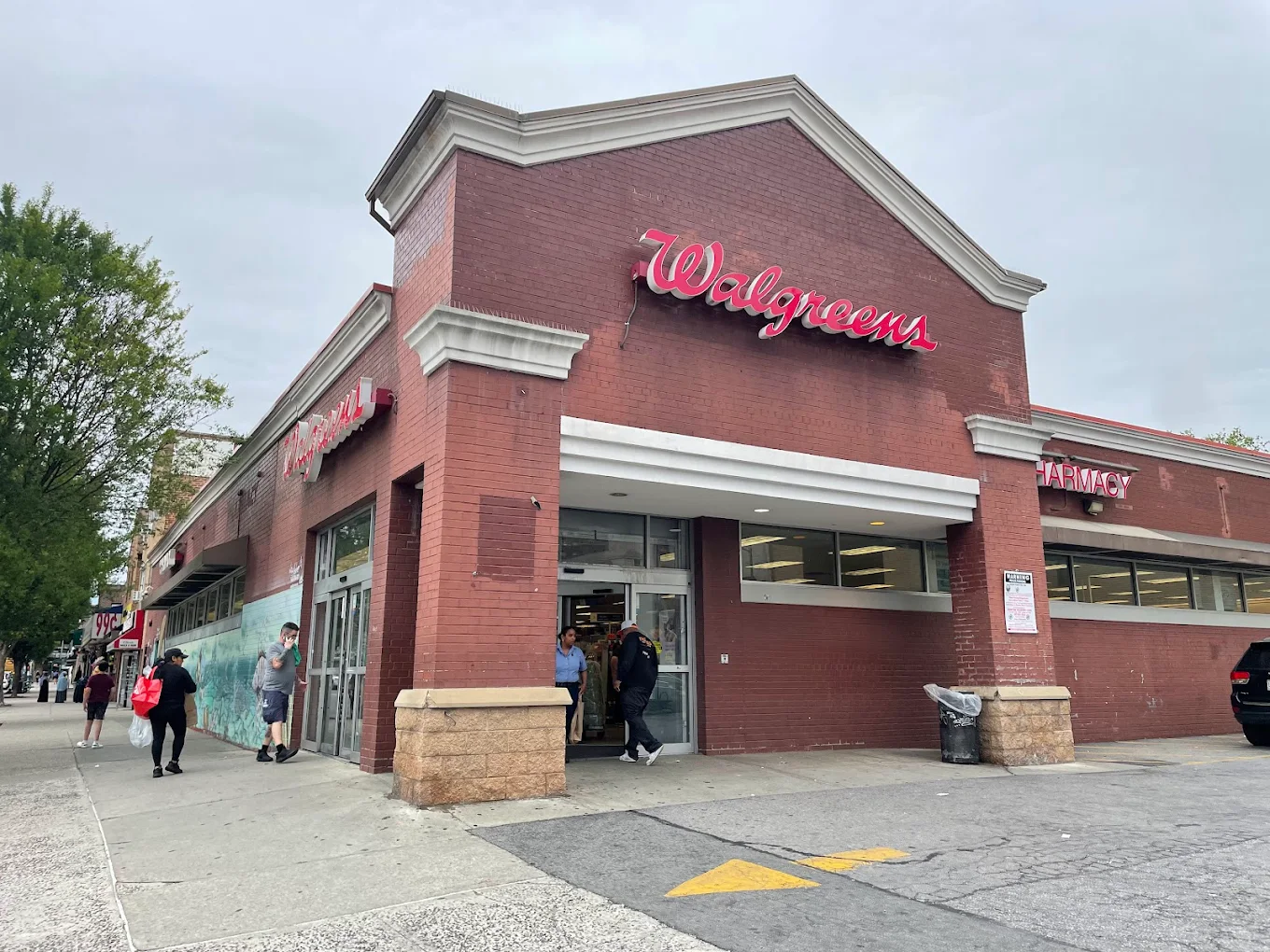 Walgreens 8 | Store