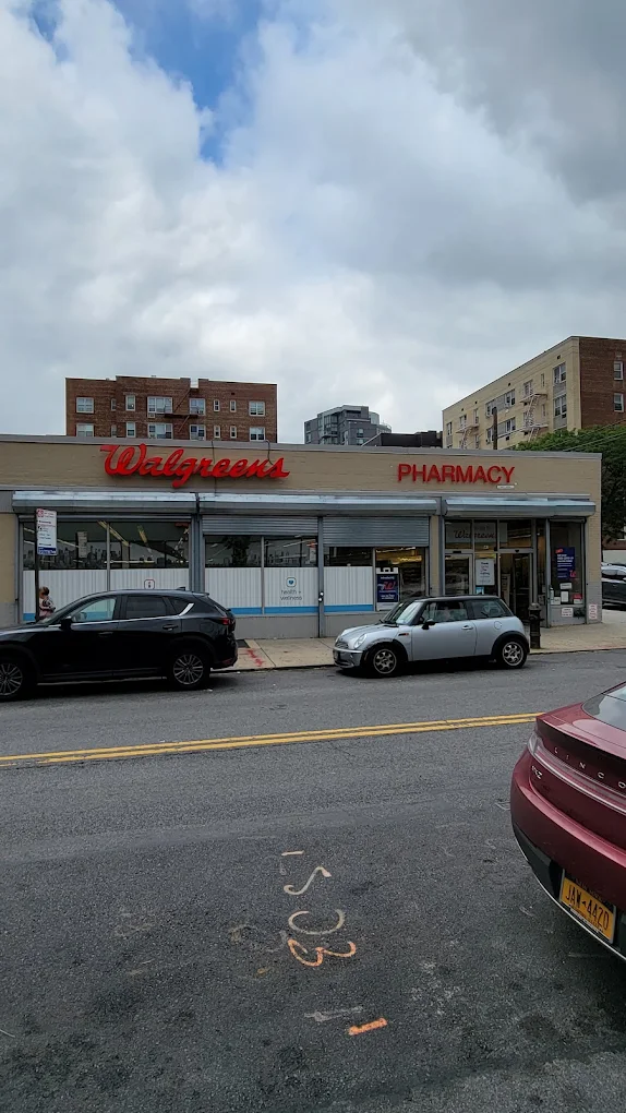 Walgreens 8 | Store