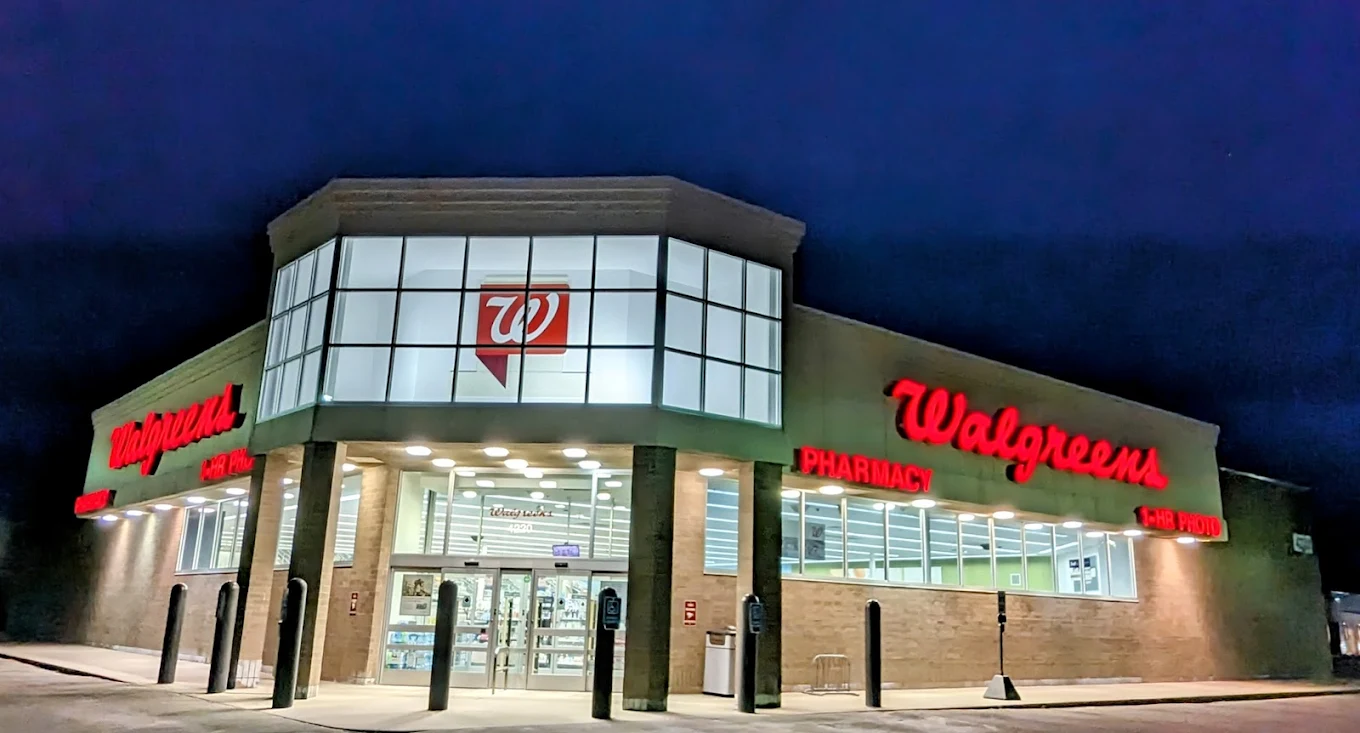 Walgreens 8 | Store