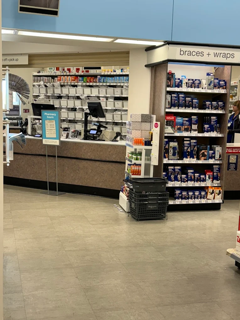 Walgreens 8 | Store