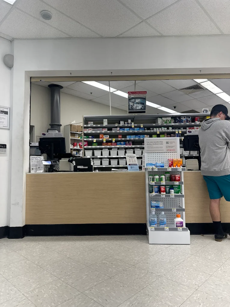 Walgreens 8 | Store