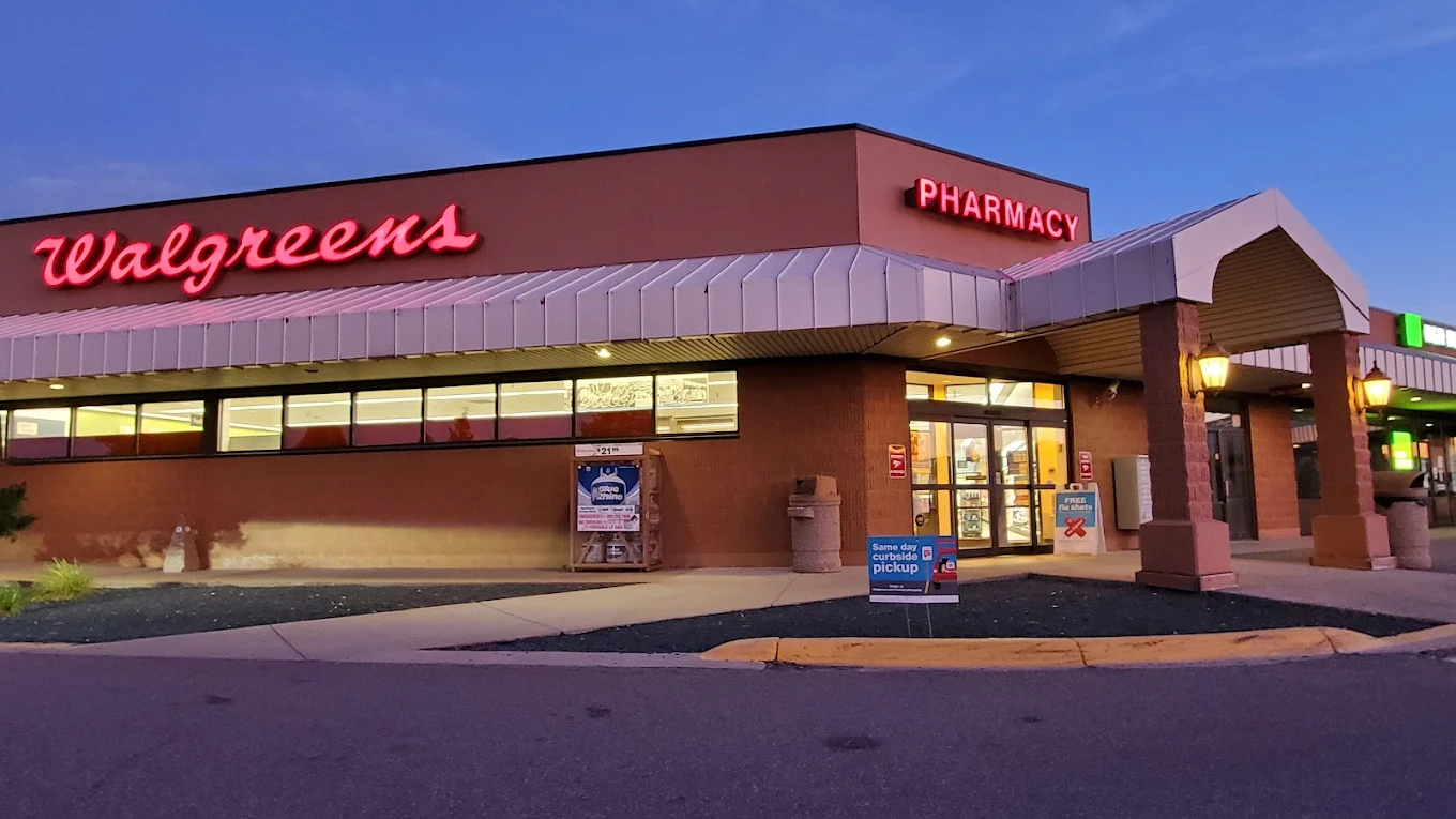 Walgreens 8 | Store