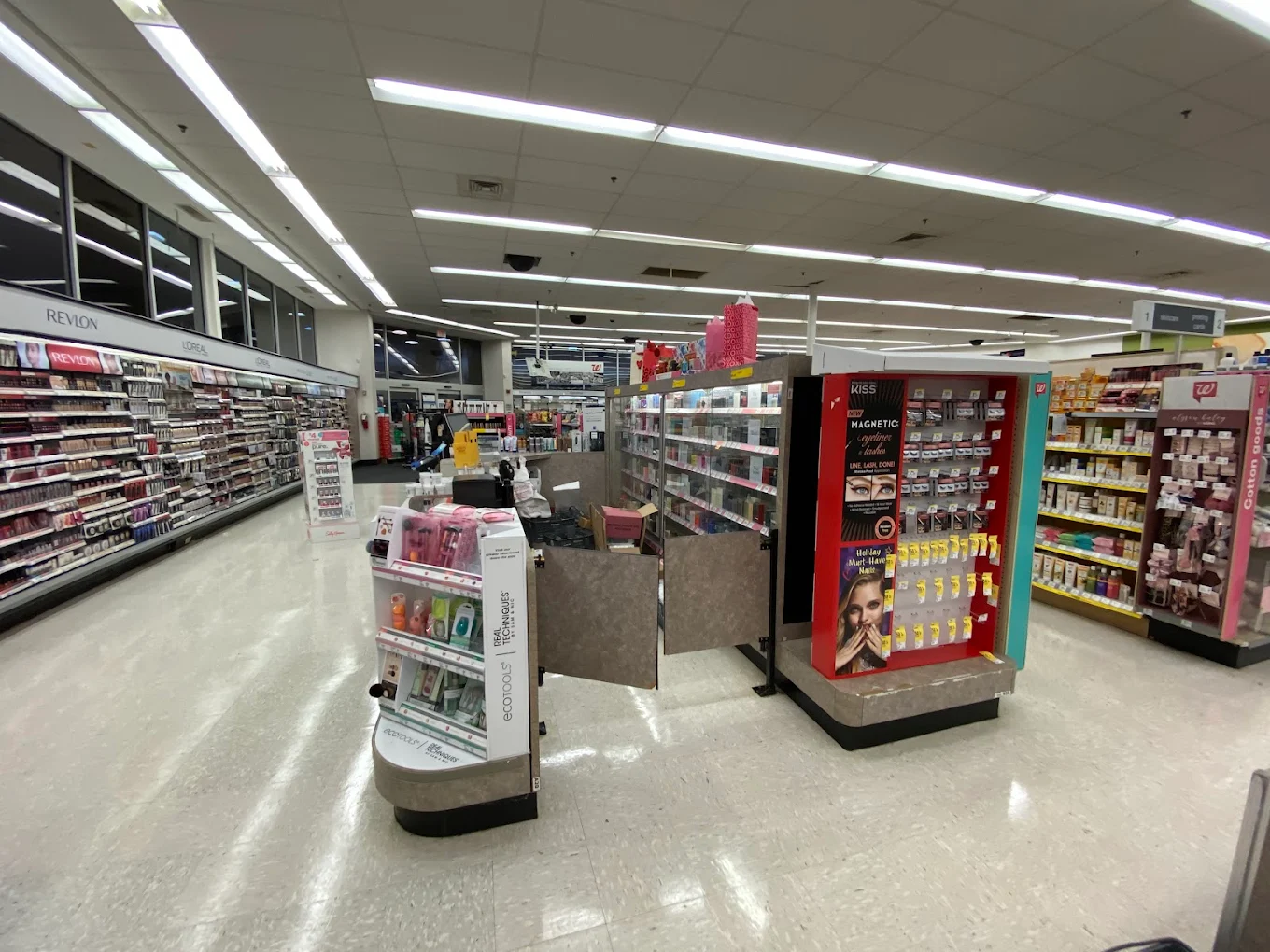 Walgreens 8 | Store