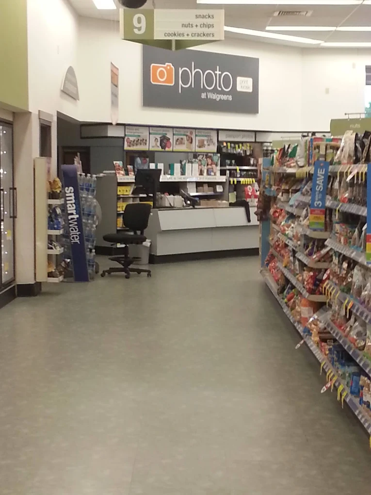 Walgreens 8 | Store
