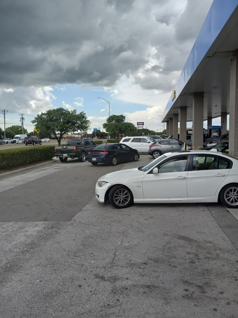 Walmart Convenience with Fuel Local Services | Oil Pump