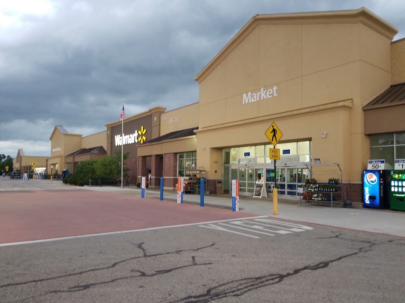 Walmart Supercenter Shopping | Supermarket